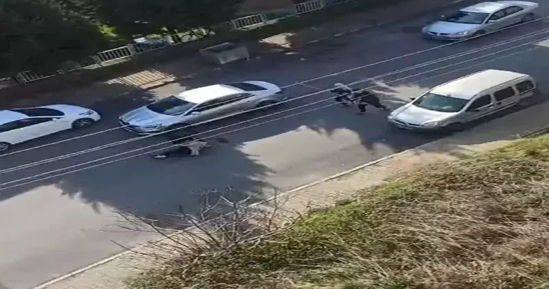 Boşandığı kadını sokak ortasında 15 yerinden bıçaklayan sanık için 21 yıla kadar hapis istemi