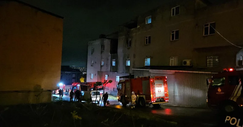 Arnavutköy de fabrikada çıkan yangında 3 kişi yaralandı