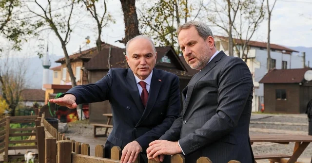 Başkan Özlü: Özlü, Konuralp te kazıları bitirdik, üç aşamalı bir program uygulayacağız Batı Karadeniz in Efes ini gezdi SASAD Başkanı Osman Okyay, Konuralp i gezdi, Başkan Özlü çalışmaları anlattı Düzce Haberleri