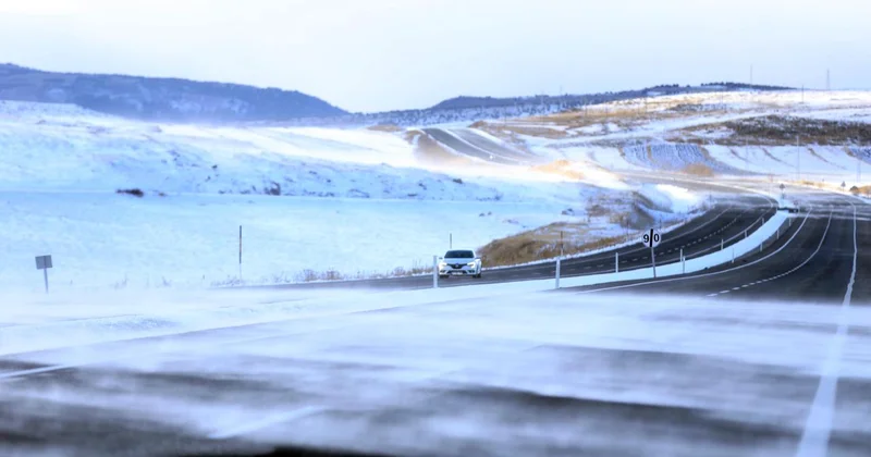 Ardahan Şavşat kara yolunda ulaşıma kar engeli