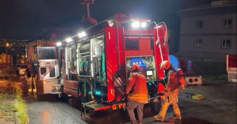 İstanbul da fabrika yangını: Yaralılar var Sözcü Gazetesi