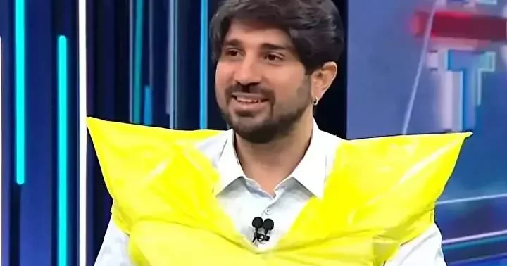 Eski Fenerbahçeli futbolcudan canlı yayında Galatasaray a Poşet göndermesi