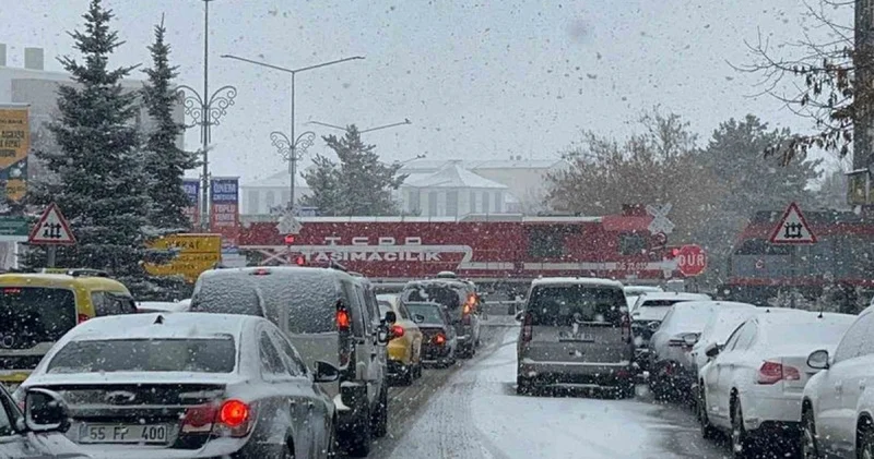 Tunceli de ve Ordu da bazı ilçelerde olumsuz hava koşulları nedeniyle yarın eğitim ara verildi