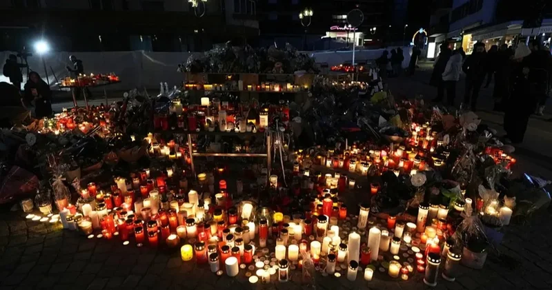 Charlie Hebdo yine gündemde! İsviçre deki bar yangınıyla ilgili Yanmış Olanlar Kayak Yapar karikatürü kriz yarattı