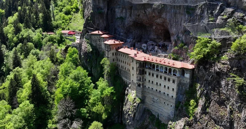 Sümela Manastırı nı 2025 te 514 bin 596 kişi ziyaret etti