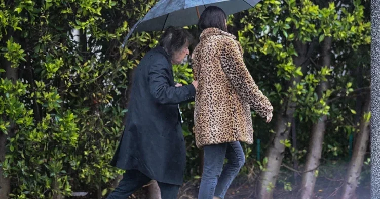 Hala torunu yaşında sevgili peşinde... İlk kez birisi arkasından konuştu: Annemin aşkı, benim çok değerli üvey babamdı