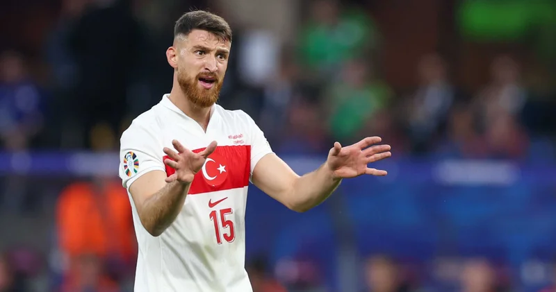 Beşiktaş Salih Özcan da frene bastı! Son dakika Beşiktaş transfer haberleri Futbol Haberleri