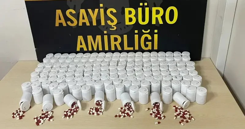 Otomobilde 8 bin uyuşturucu ecza ele geçirildi İzmir Haberleri