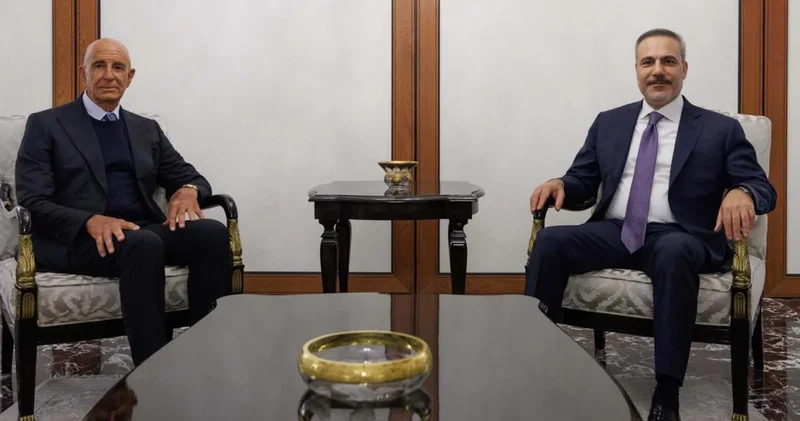 Hakan Fidan ve Tom Barrack tan sürpriz görüşme