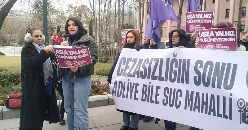 Kadın hakime silahlı saldırı, Bakanlık önünde protesto edildi