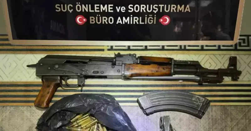 Evde yok yok! 4 kişi tutuklandı: Kalaşnikof piyade tüfeği, el bombası...