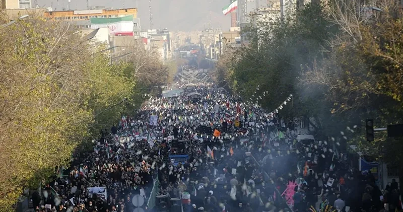 İran dan ders çıkarmalıyız