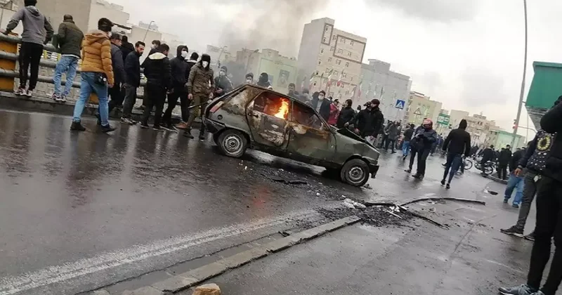 Trump uyarmıştı! Reuters tan çarpıcı iddia: ABD 24 saat içinde İran ı vurabilir