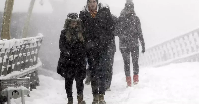 AKOM, tarih verip uyardı: İstanbul da kar kalınlığı 10 santimetre olacak