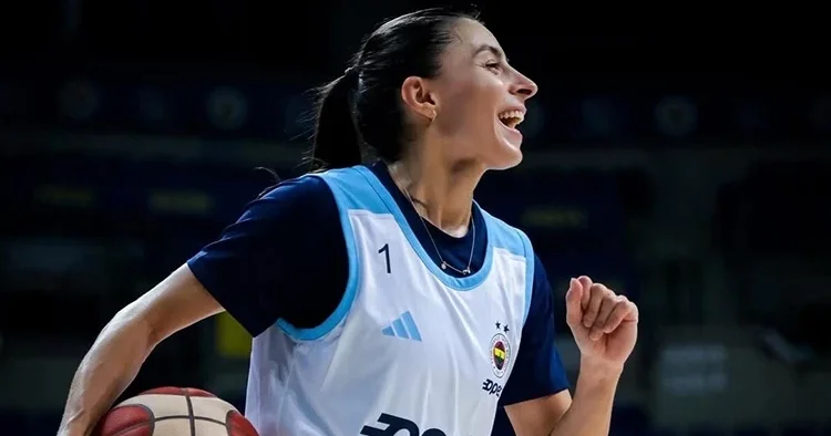 Fenerbahçe Opet ten sakatlık açıklaması!