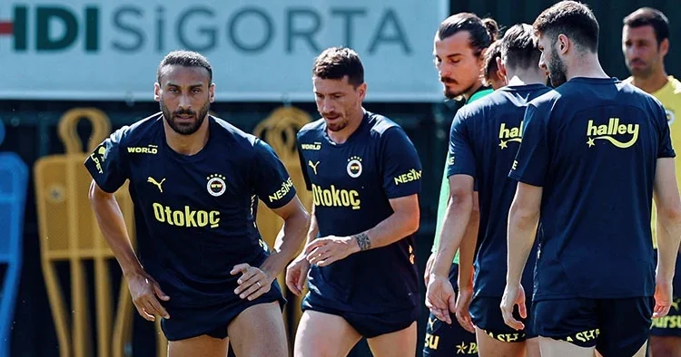 Fenerbahçe nin 2 futbolcusu daha Kasımpaşa yolunda!