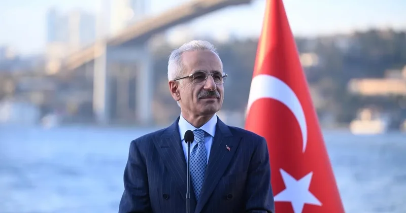 Türk boğazları dünya ticaretinin merkezinde! Bakan Uraloğlu: 2025’te 84 bin 640 gemi geçti