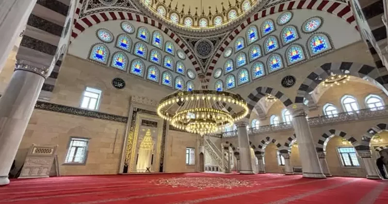 Üsküp Camisi ramazanda kapılarını açıyor: 3 bin 200 kişilik dev eser