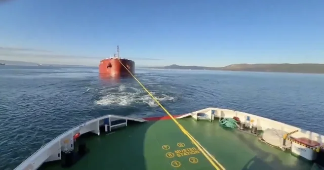 Çanakkale Boğazı nda dökme yük gemisi makine arızası yaptı Çanakkale Haberleri