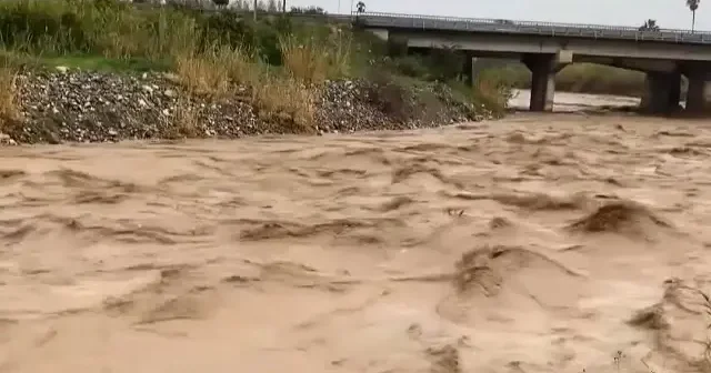Şiddetli yağış Mersin’i vurdu: Hayat durma noktasına geldi VİDEO İZLE