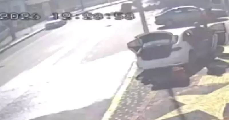 Şehrin ortasında korkunç olay: Dev kaya parçası kaldırıma düştü