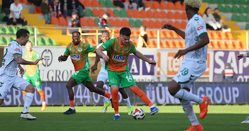 Corendon Alanyaspor TÜMOSAN Konyaspor: 2 1