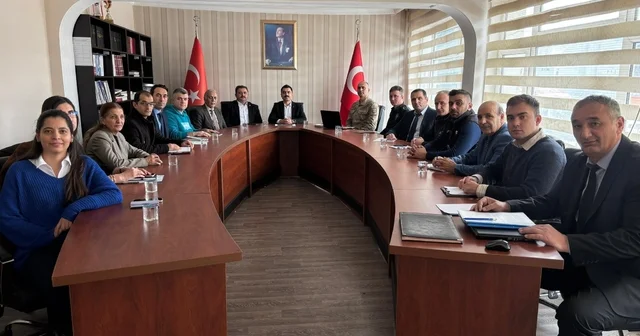 Susuz da sel ve su baskınlarına karşı alınacak önlemler masaya yatırıldı Kars Haberleri