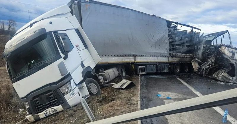 Son dakika: Bulgaristan da TIR kazası: 2 Türk şoför hayatını kaybetti