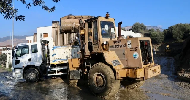 Söke de Belediye ekipleri dört bir yanda mücadele ediyor Aydın Haberleri