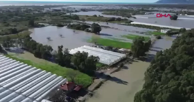 Antalya da sel! Seraları su bastı