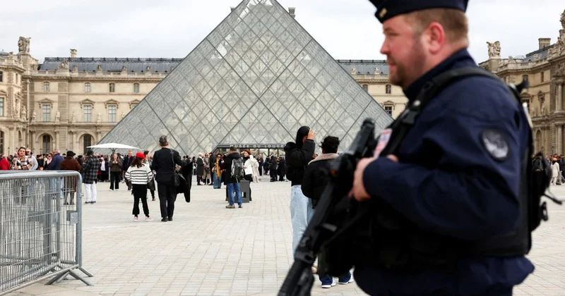 Dünyanın en çok ziyaret edilen müzesi bu kez dolandırıcılıkla anılıyor Sözcü Gazetesi