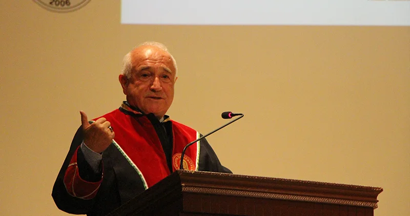 Cemil Çiçek: Yüzde yüz mutabakat olmadan yeni Anayasa imkansız, ilk 4 maddede hiçbir kalem oynatılmaz