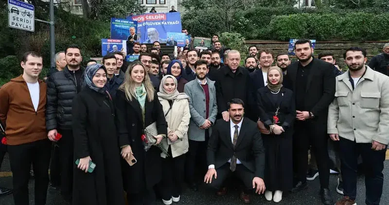 Boğaziçi nde Erdoğan ile fotoğraf çektiren öğrencilerin bir kısmı Boğaziçili değilmiş