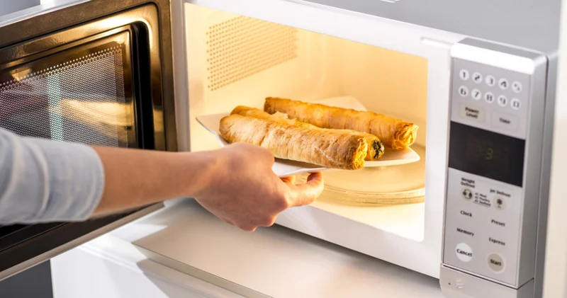 Hızlı ısıtma sağlığı tehdit eder mi? Mikrodalga efsaneleri ve gerçekler