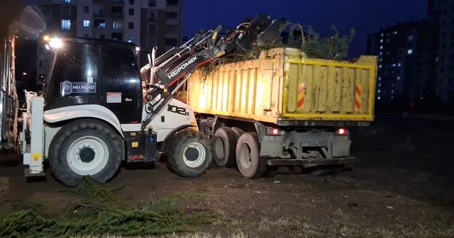 Melikgazi Belediyesi ekipleri rüzgar mesaisinde Kayseri Haberleri