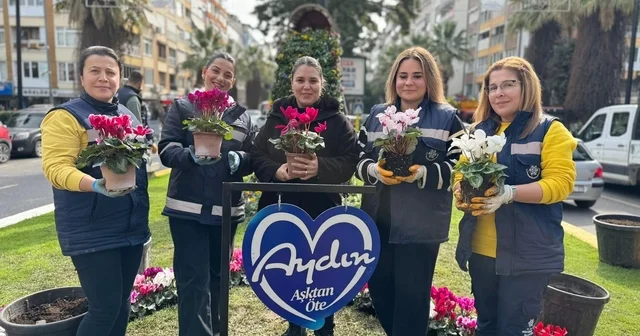 Büyükşehir den kente Sevgililer Günü dokunuşu Aydın çiçek ve kalplerle süslendi Aydın Haberleri