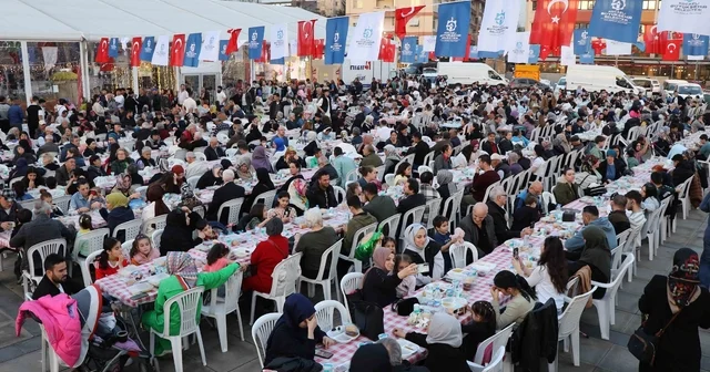 Kocaeli nde Ramazan coşkusu: Çadır etkinlikleri ve konserlerle dolu program Kocaeli Haberleri