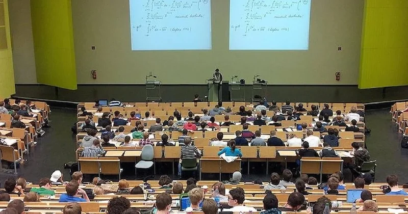 Yüz binlerce öğrenci okul kaydını dondurdu Sözcü Gazetesi