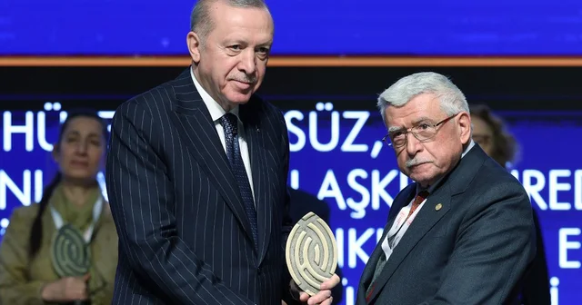 Yaşayan İnsan Hazineleri ödüllü hattat Öksüz: Yaptığımız sanat, kültür mirasımızın ürünleri Konya Haberleri