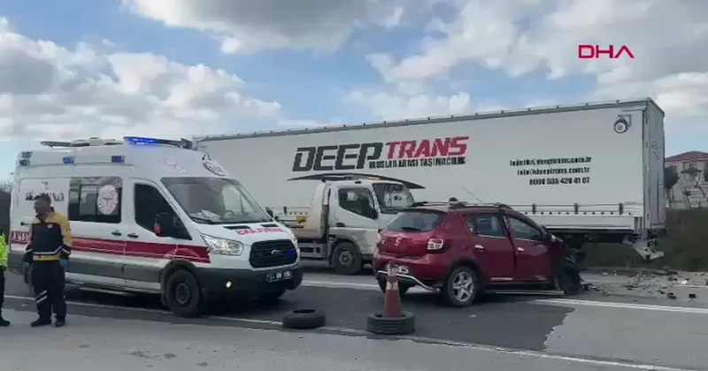 Yer: Edirne! Park halindeki TIR a çarpan otomobilin sürücüsü yaralandı