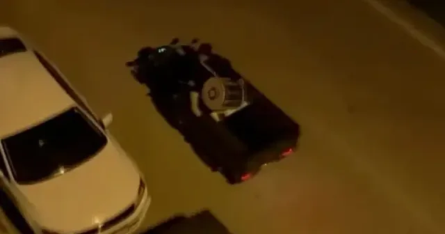 Bursa da davulcular elektrikli açık kasalı motosikletle sahura kaldırıyor VİDEO İZLE