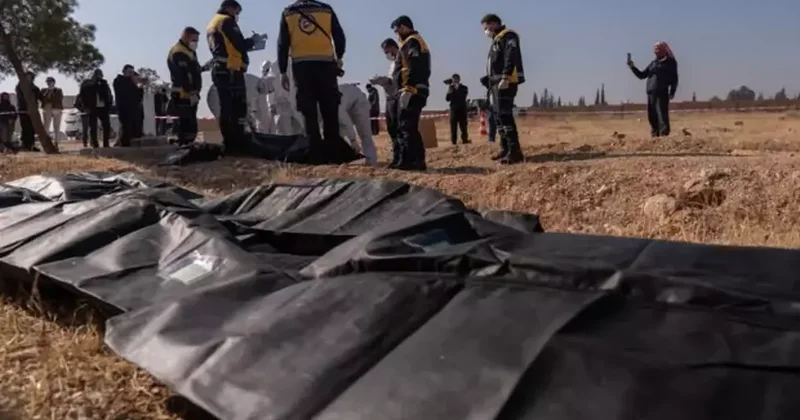 Esed rejiminden kan donduran infaz! Karargahın dibinden toplu mezar çıktı!