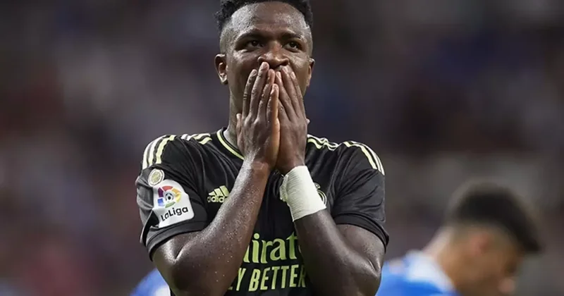 Tanıyamayacaksınız! Vinicius Junior ın yeni saç stilini görenler gülmekten yerinde duramıyor