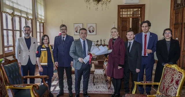 Vali Sözer, 14 Mart Tıp Bayramı dolayısıyla sağlık çalışanlarını kabul etti Bilecik Haberleri