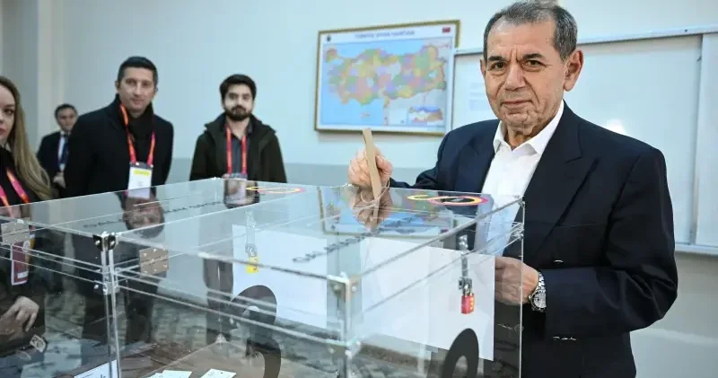 Dursun Özbek divan kurulu başkanlık seçiminde oyunu kullandı Futbol Haberleri