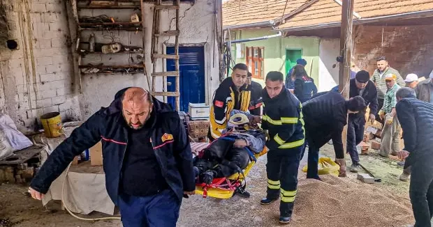 Çorum haberleri Çorum da facia: Kardeşlerden biri göçük altında kaldı, diğerinin parmakları koptu 14 Mart 2026