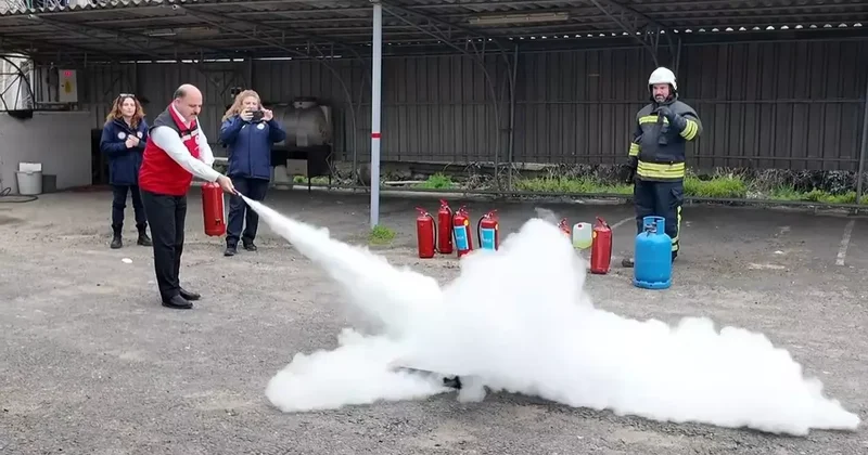 Alevlere karşı eğitim: Tarım personeli yangınla mücadeleyi sahada öğrendi