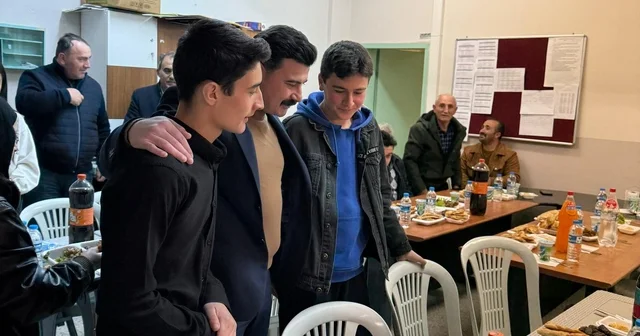 Hamamözü Kaymakamı Arslan, öğrencilerle iftar yaptı Amasya Haberleri