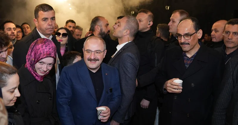 TBMM Sanayi Komisyonu Başkanı Varank, Ankara da vatandaşlarla sahurda buluştu