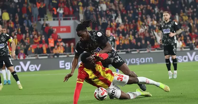 Göztepe ye 90+9 da büyük şok! Alanyaspor, İzmir de puanı son anda kurtardı... (Maç özeti Göztepe 2 2 Alanyaspor) Fanatik Gazetesi Futbol Haberleri Spor